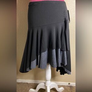 NWT Tracy Evans Black and Gray Asymmetrical Skirt